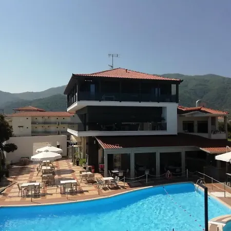 Alexander Apartment *