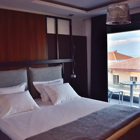 Alexander Apartment