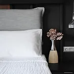 Alexander Apartment *