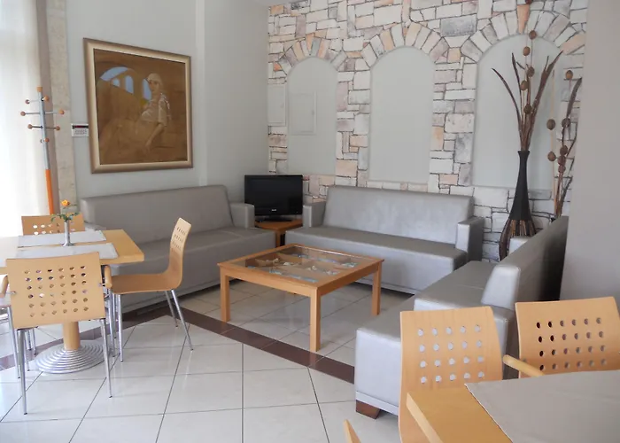 Alexander Apartman